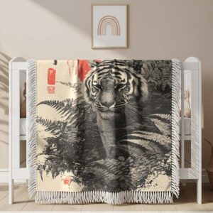Alternative view of A Japanese tiger amongst ferns Woven Blanket