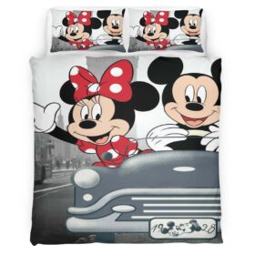 Disney Mickey Mouse and Minnie Mouse in London Duvet Cover