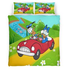 Donald Duck And Daisy Duck Ride Car Picnic Duvet Cover
