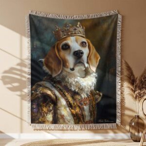 Alternative view of Oil painting of a beagle dog wearing king's clothes Woven Blanket