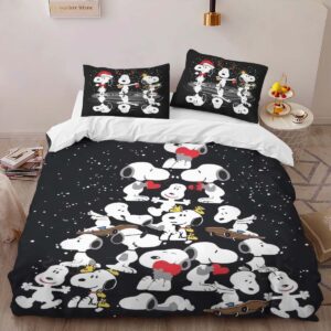 Alternative view of Snoopy Christmas Tree Duvet Cover