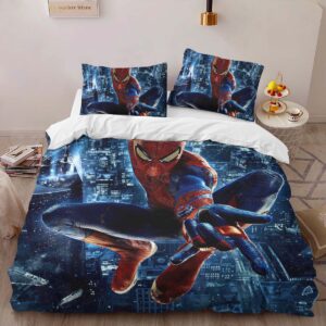 Alternative view of Spider-man in the city 2 Duvet Cover