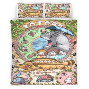 Totoro on the bus Duvet Cover